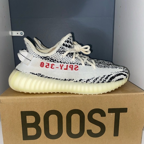 Yeezy 350 V2 Zebra - Picture 4 of 7